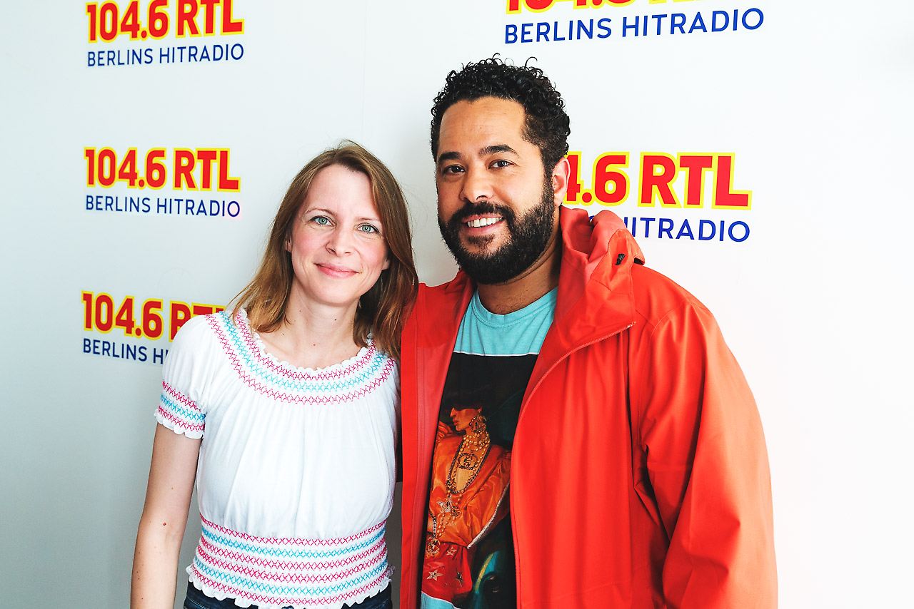 Verena mit Sänger Adel Tawil im 104.6 RTL-Studio